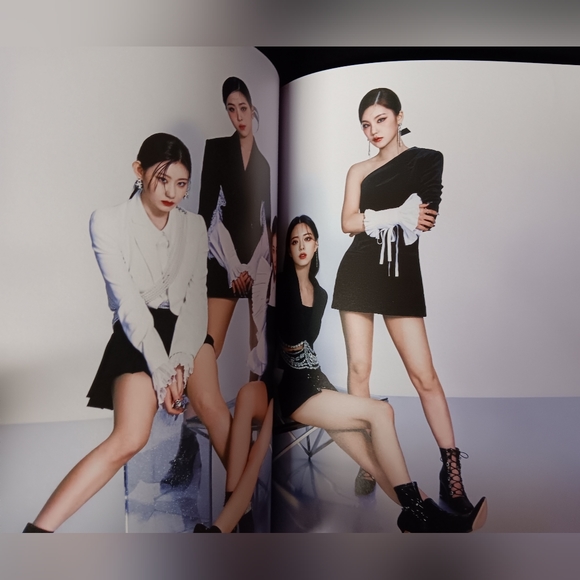 ITZY Checkmate - Mini Album - Picture 5 of 11